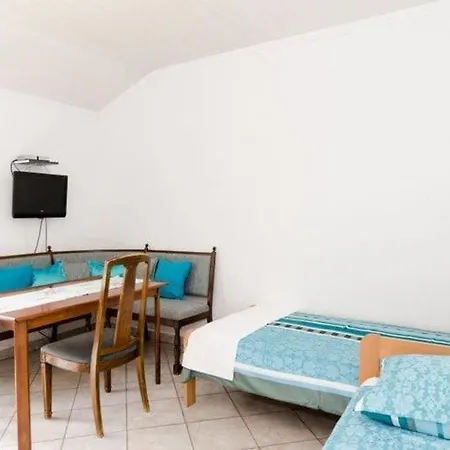 Nikol - One Bedroom With Sea View 2 *
