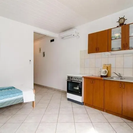 Nikol - One Bedroom With Sea View 2 *